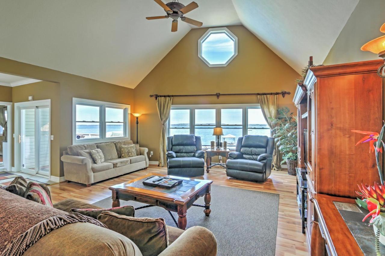 Waterfront Seneca Lake House Fire Pit And Boat Dock Geneva Zewnętrze zdjęcie