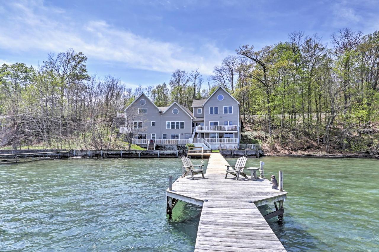 Waterfront Seneca Lake House Fire Pit And Boat Dock Geneva Zewnętrze zdjęcie